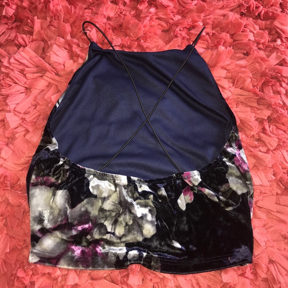 Cute floral suede I.Joan crop top - Picture 2 of 3